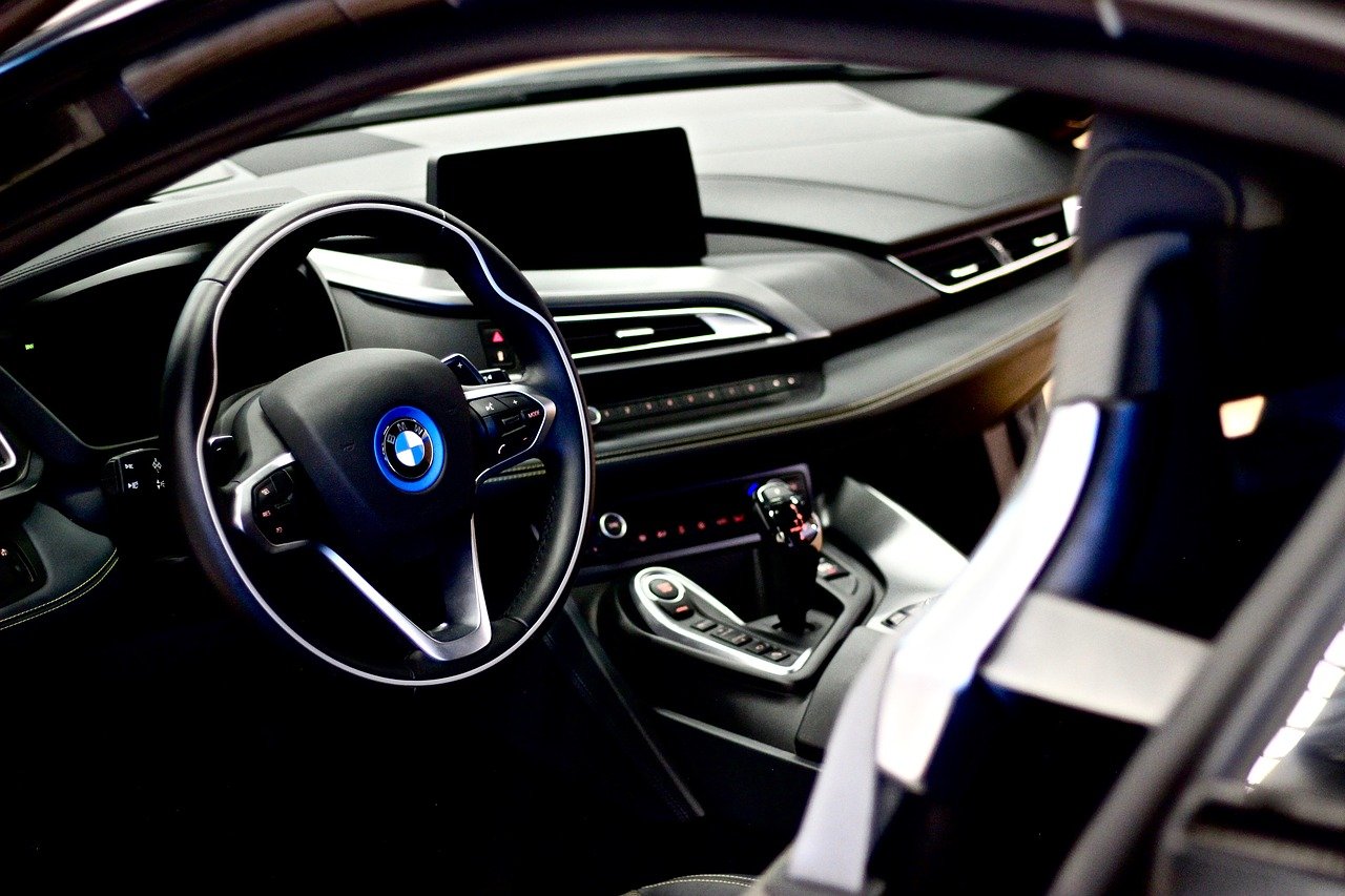 bmw, steering wheel, carr-Pixabay-Free image.jpg